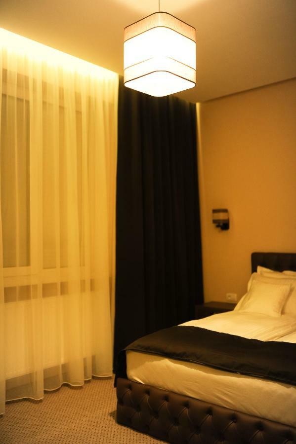 Vine Rooms Oradea Εξωτερικό φωτογραφία