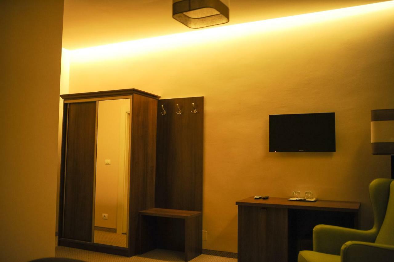 Vine Rooms Oradea Εξωτερικό φωτογραφία