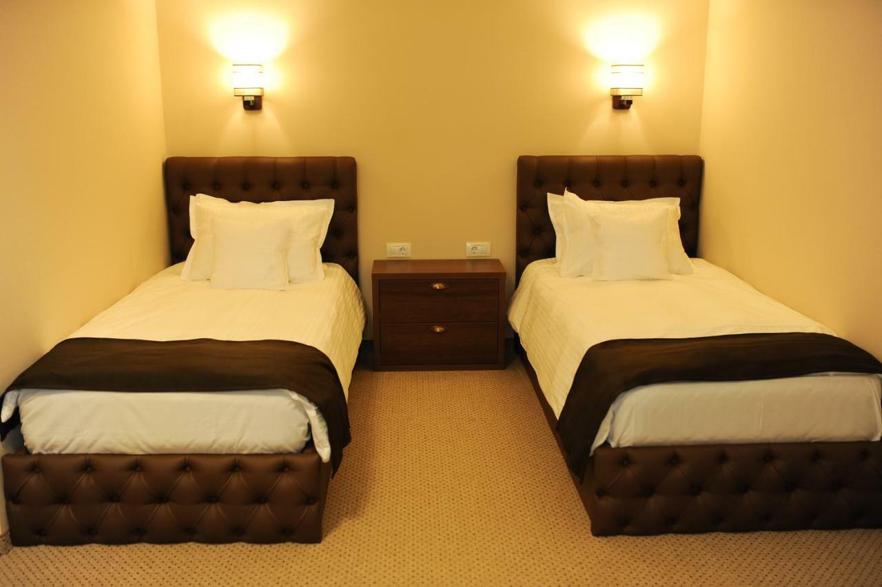 Vine Rooms Oradea Εξωτερικό φωτογραφία